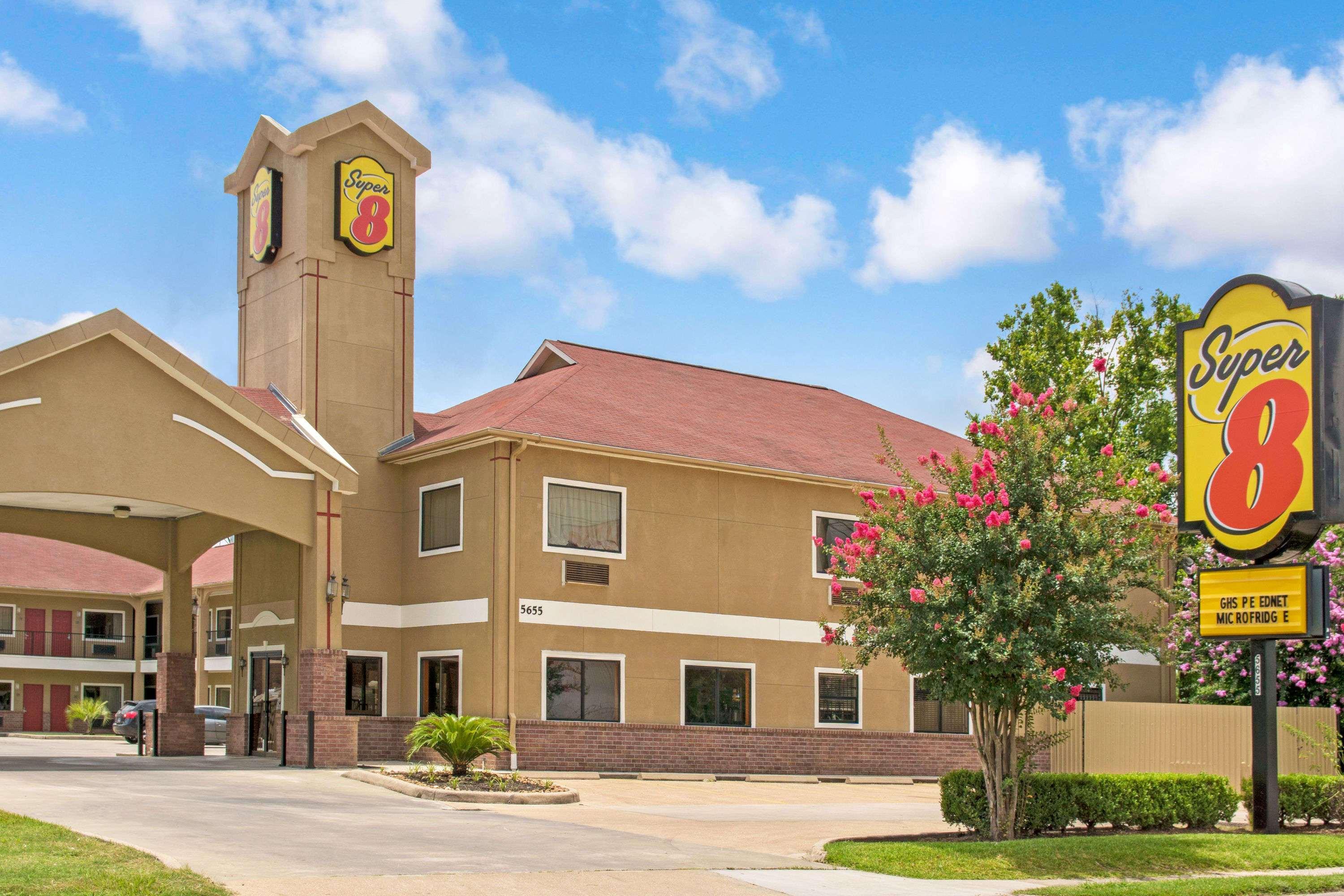 Super 8 By Wyndham Houston/Brookhollow Nw Zewnętrze zdjęcie